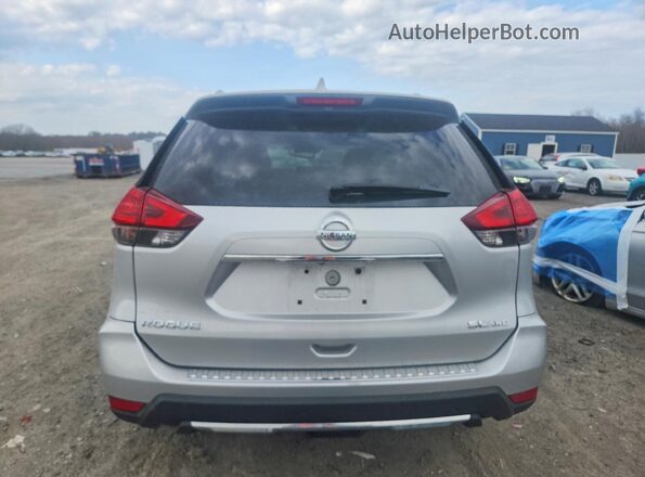 5N1AT2MVXHC759614 2017 NISSAN ROGUE Silver Вид ззаду