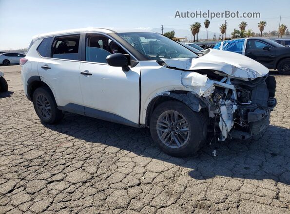 5N1BT3AA6RC723402 2024 NISSAN ROGUE White Przód prawy