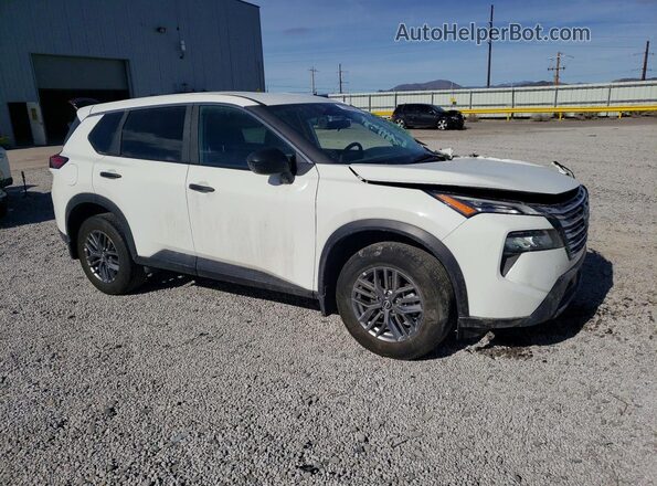 5N1BT3AB2SC672981 2025 NISSAN ROGUE White Delantero derecho