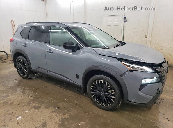 5N1BT3BA3TC752636 2026 NISSAN ROGUE Серый Передняя правая четверть