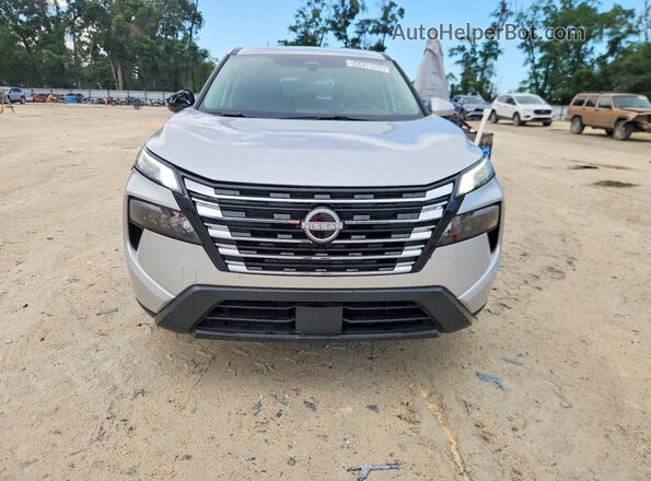 5N1BT3BA9SC796252 2025 NISSAN ROGUE Серебряный Вид спереди