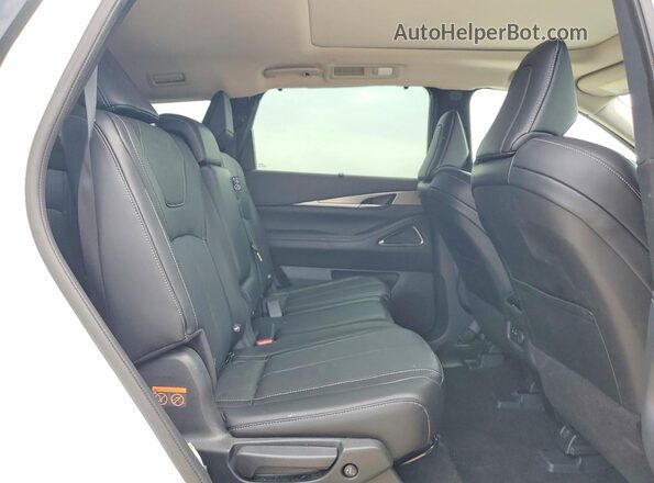 5N1DL1FS7RC352281 2024 INFINITI QX60 White Widok wnętrza z tyłu
