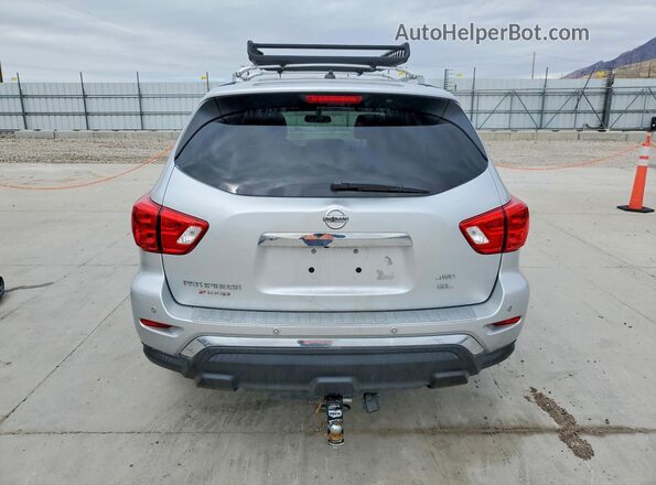 5N1DR2MM0HC642756 2017 NISSAN PATHFINDER Silver Vista trasera