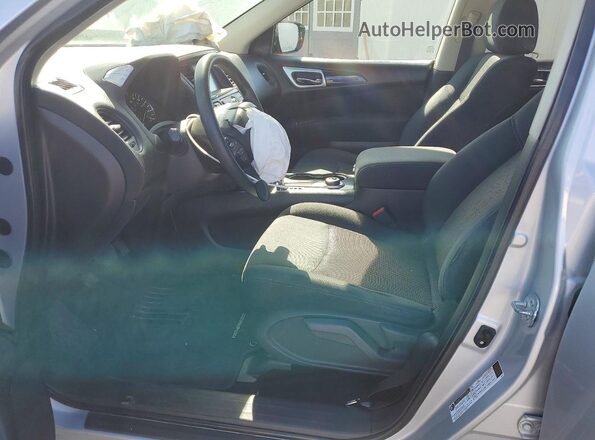 5N1DR2MM1HC632222 2017 NISSAN PATHFINDER Серебряный Вид салона спереди