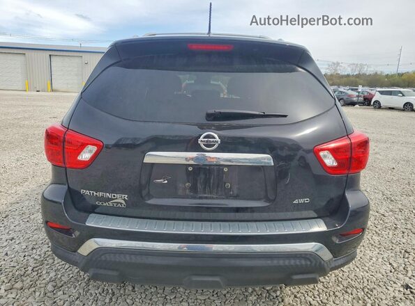 5N1DR2MM1HC692677 2017 NISSAN PATHFINDER Черный Вид сзади