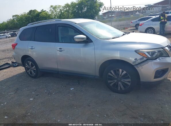 5N1DR2MM3HC645232 2017 NISSAN PATHFINDER Серебряный Вид задней части салона