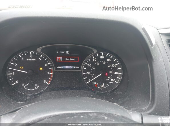 5N1DR2MM3JC651537 2018 NISSAN PATHFINDER Черный Вид задних сидений