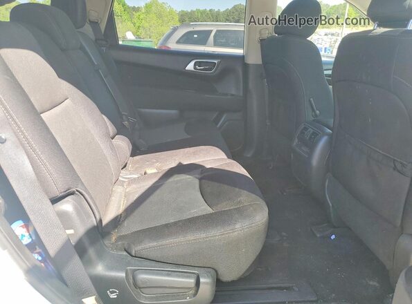 5N1DR2MM4HC661245 2017 NISSAN PATHFINDER White Vista interior trasera
