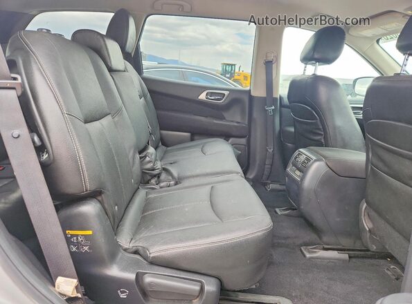 5N1DR2MM6HC619174 2017 NISSAN PATHFINDER Silver Widok wnętrza z tyłu