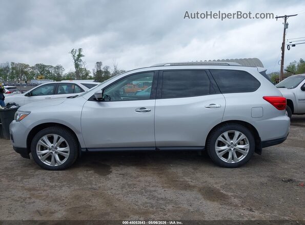 5N1DR2MM6JC665464 2018 NISSAN PATHFINDER Серебряный Панорамный вид салона 360°