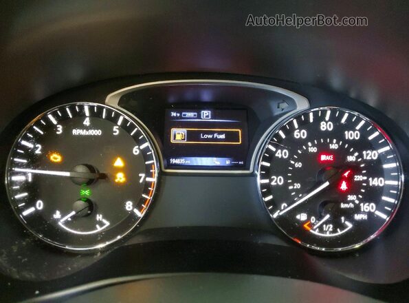 5N1DR2MM8HC647428 2017 NISSAN PATHFINDER Черный Вид щитка приборов