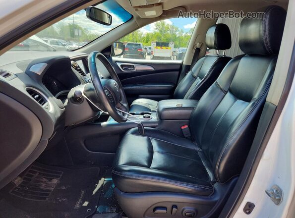 5N1DR2MMXHC675425 2017 NISSAN PATHFINDER Белый Вид салона спереди