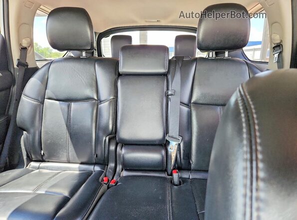 5N1DR2MMXHC675425 2017 NISSAN PATHFINDER Белый Вид задних сидений