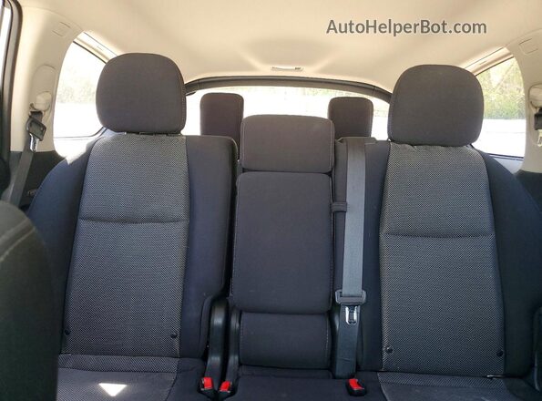 5N1DR2MMXHC910454 2017 NISSAN PATHFINDER Silver Widok tylnych siedzeń