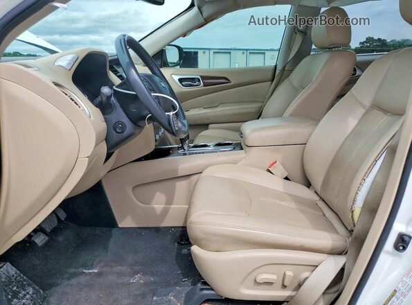5N1DR2MN0HC626954 2017 NISSAN PATHFINDER Белый Вид салона спереди