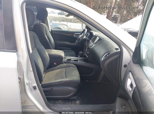 5N1DR2MN1HC649823 2017 NISSAN PATHFINDER Silver Vista interior delantera