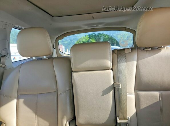 5N1DR2MN1JC614396 2018 NISSAN PATHFINDER White Widok tylnych siedzeń