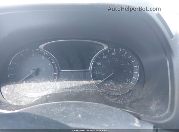 5N1DR2MN1JC640285 2018 NISSAN PATHFINDER Red Widok tylnych siedzeń