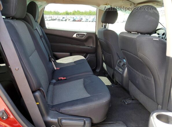 5N1DR2MN2HC698657 2017 NISSAN PATHFINDER Red უკანა სალონის ხედი