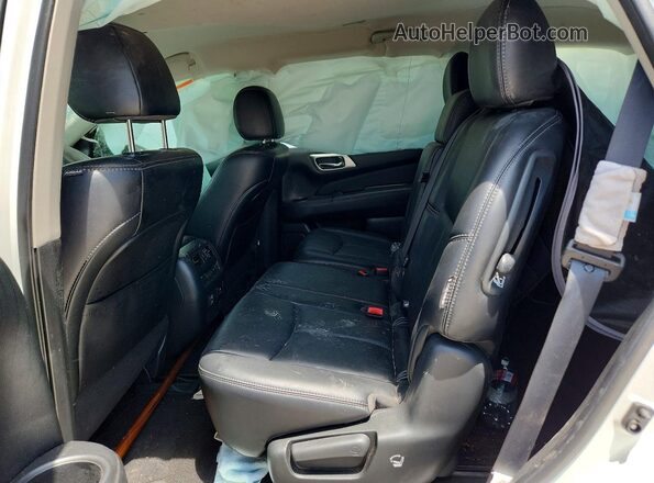 5N1DR2MN3JC613122 2018 NISSAN PATHFINDER Белый Вид задней части салона