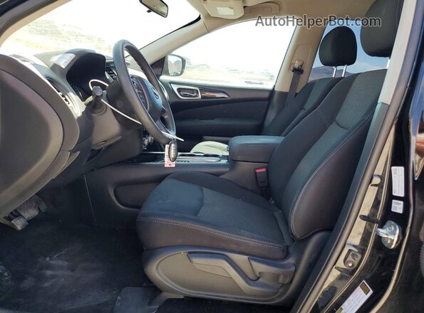5N1DR2MN4HC686624 2017 NISSAN PATHFINDER Черный Вид салона спереди