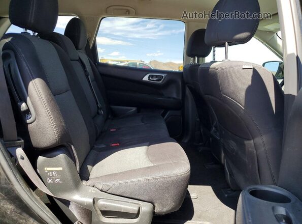 5N1DR2MN4HC686624 2017 NISSAN PATHFINDER Черный Вид задней части салона