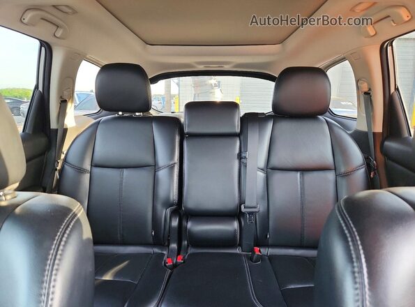 5N1DR2MN4HC698899 2017 NISSAN PATHFINDER Silver Vista de los asientos traseros