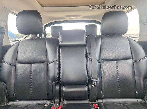 5N1DR2MN5HC698247 2017 NISSAN PATHFINDER Silver Вид задніх сидінь
