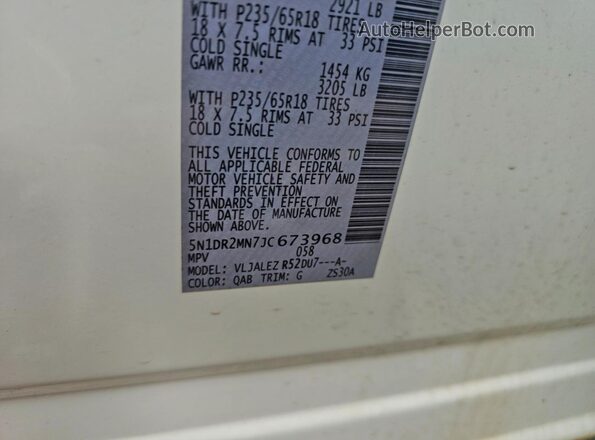 5N1DR2MN7JC673968 2018 NISSAN PATHFINDER Белый Вид задних сидений