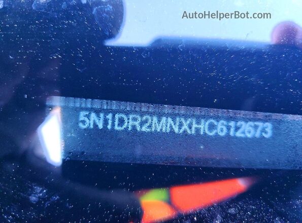 5N1DR2MNXHC612673 2017 NISSAN PATHFINDER Черный Панорамный вид салона 360°