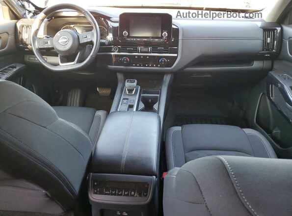 5N1DR3BA7RC292803 2024 NISSAN PATHFINDER Gray Widok deski rozdzielczej