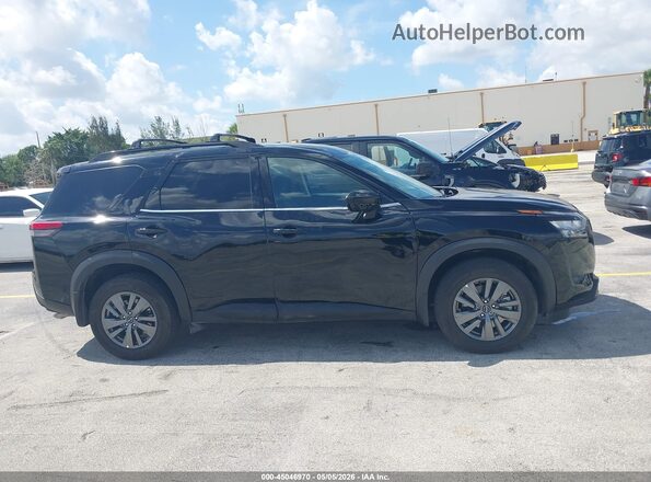 5N1DR3BA8SC301109 2025 NISSAN PATHFINDER Black Vista interior trasera