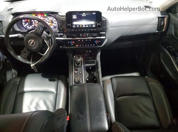 5N1DR3CC3PC275655 2023 NISSAN PATHFINDER Красный Вид панели приборов