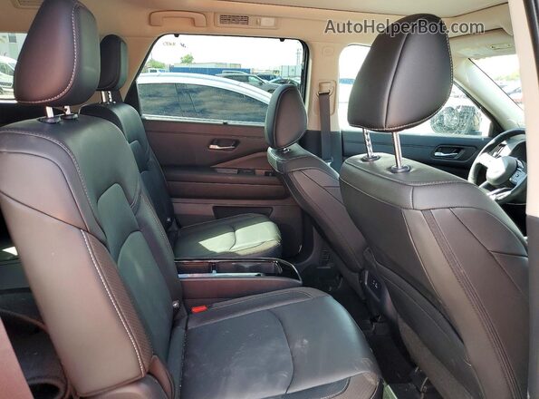 5N1DR3CD0RC283062 2024 NISSAN PATHFINDER Black Widok wnętrza z tyłu
