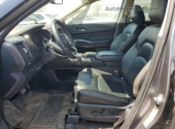5N1DR3CD3PC225413 2023 NISSAN PATHFINDER Gray წინა სალონის ხედი