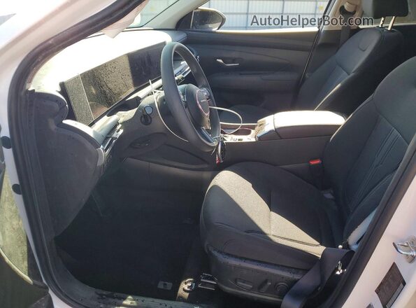 5NMJB3DE3TH663976 2026 HYUNDAI TUCSON Белый Вид салона спереди