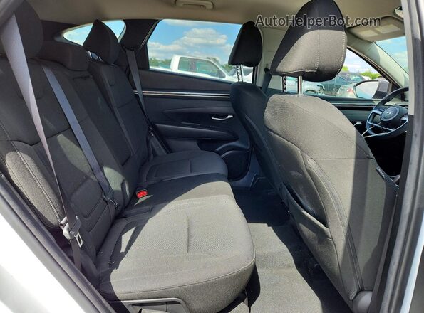 5NMJBCAE3NH012001 2022 HYUNDAI TUCSON Белый Вид задней части салона