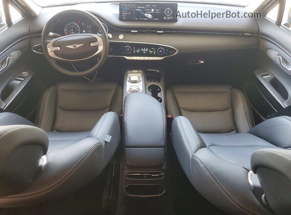 5NMMADTB5SH034330 2025 GENESIS GV70 Blue Vista del salpicadero