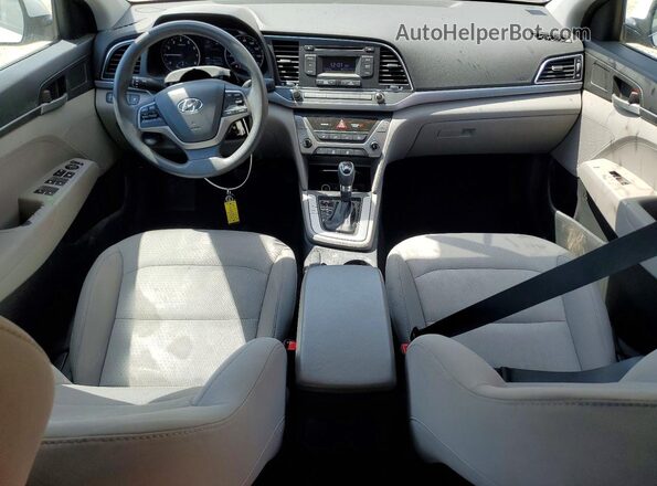5NPD74LF0HH111733 2017 HYUNDAI ELANTRA Белый Вид панели приборов