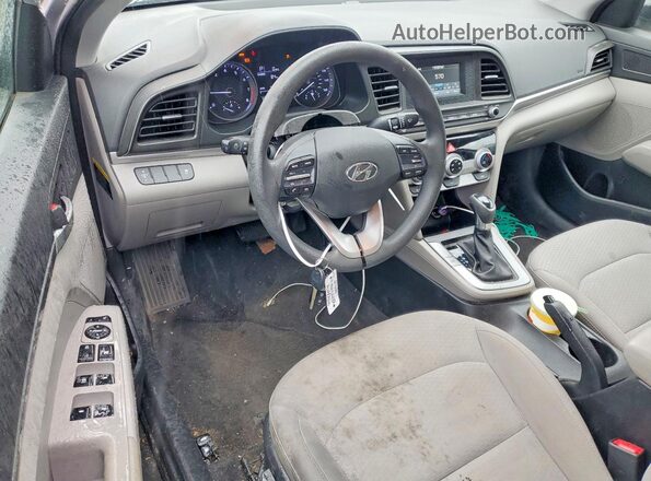 5NPD74LF0KH411229 2019 HYUNDAI ELANTRA Серебряный Вид панели приборов