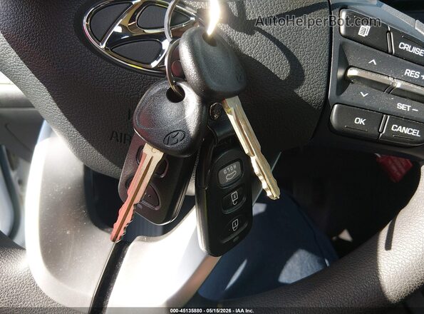 5NPD74LF0LH612808 2020 HYUNDAI ELANTRA Белый Вид панели приборов