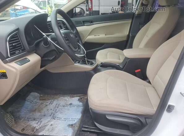 5NPD74LF3JH347329 2018 HYUNDAI ELANTRA White Вид салону спереду