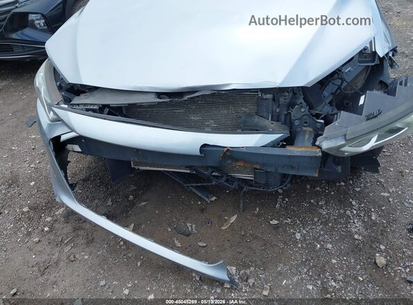 5NPD74LF6HH146888 2017 HYUNDAI ELANTRA Серебряный Вид спереди