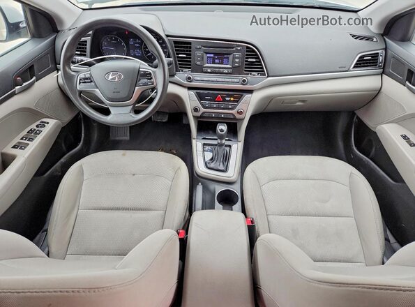 5NPD74LF7HH163585 2017 HYUNDAI ELANTRA Серебряный Вид панели приборов
