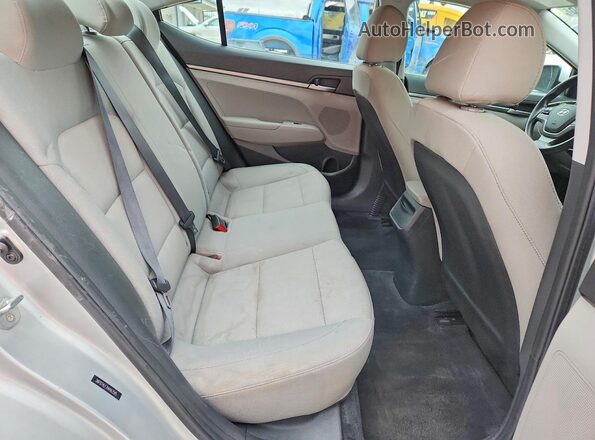 5NPD74LF7HH163585 2017 HYUNDAI ELANTRA Серебряный Вид задних сидений