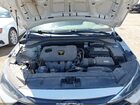 2019 Hyundai Elantra Se White vin: 5NPD74LF8KH425945