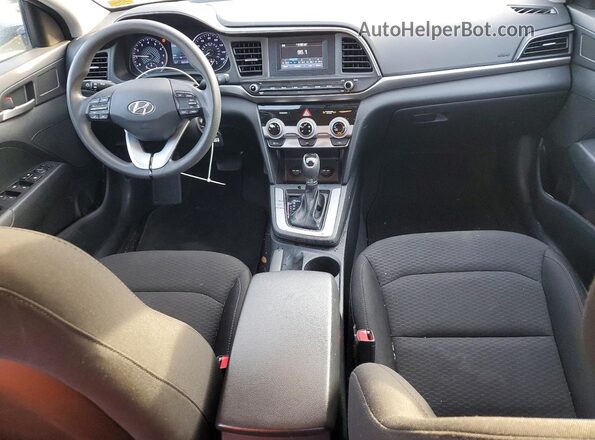 5NPD74LF8KH456614 2019 HYUNDAI ELANTRA Серебряный Вид панели приборов