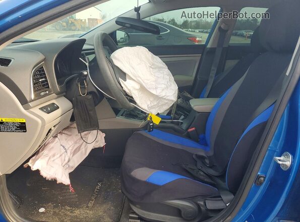 5NPD84LF0JH256581 2018 HYUNDAI ELANTRA Синий Вид салона спереди