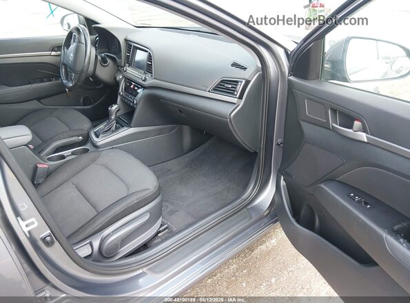 5NPD84LF0JH387588 2018 HYUNDAI ELANTRA Серый Вид салона спереди