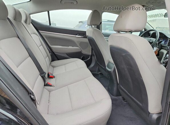 5NPD84LF0KH448455 2019 HYUNDAI ELANTRA Black Widok tylnych siedzeń